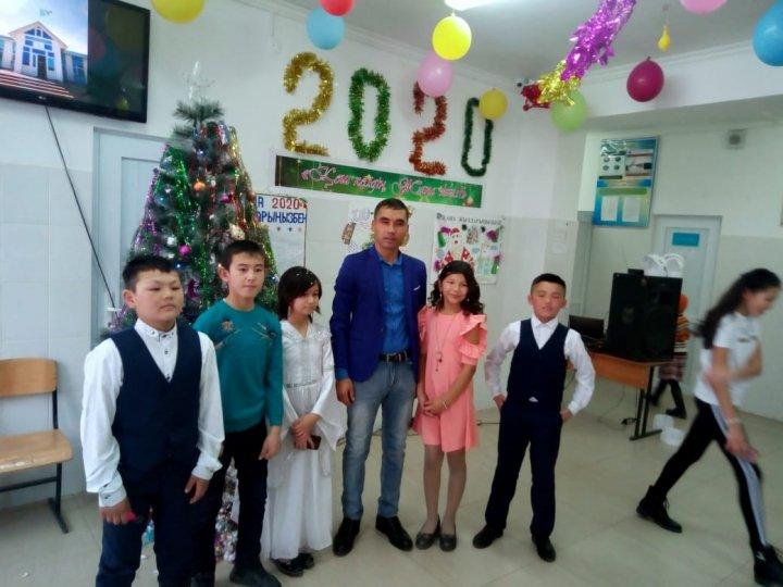 "Жасыл шырша"Жаңа жылдық мерекеліс іс шарасы